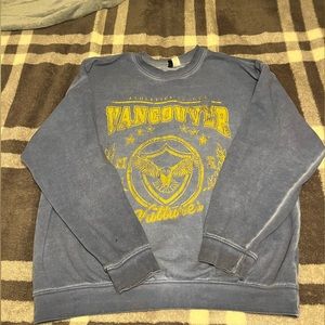 H&M oversized crewneck size Large.